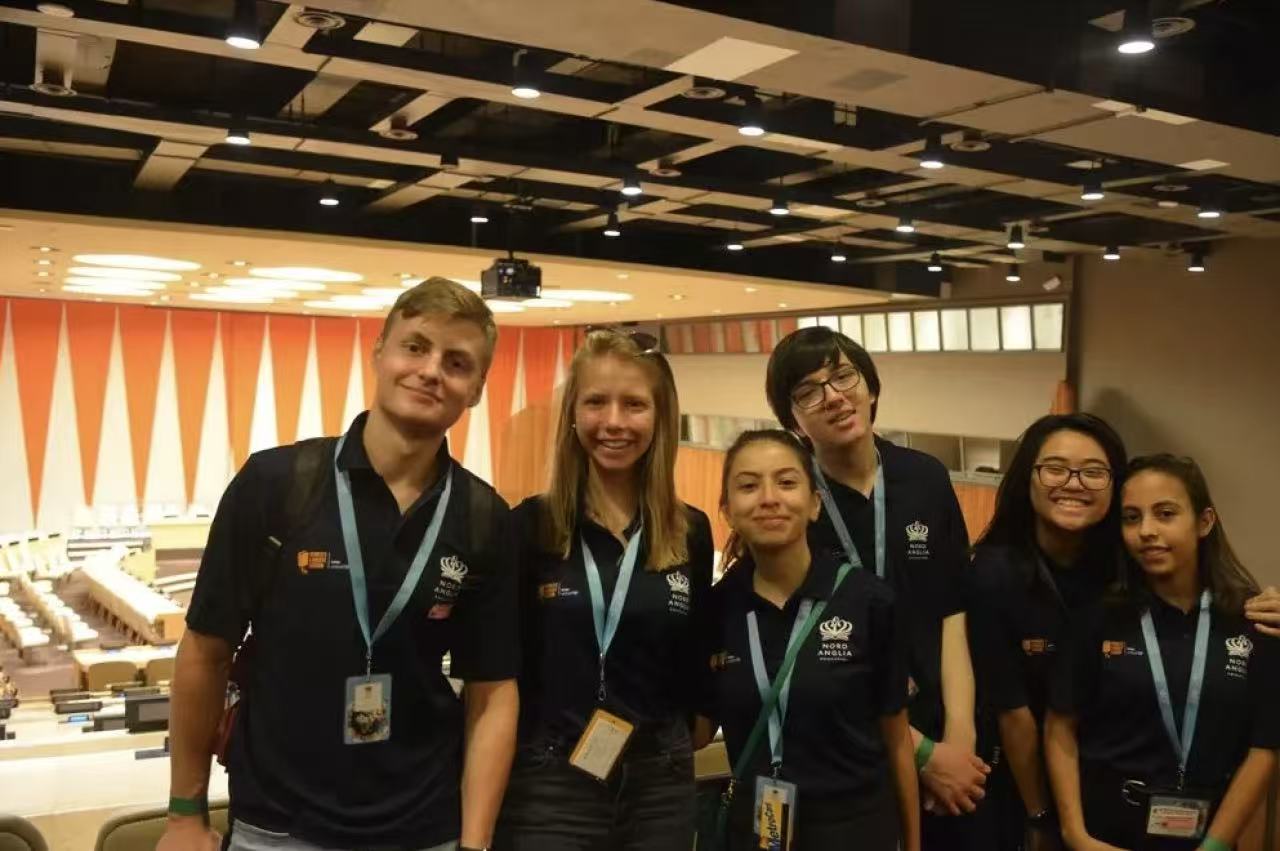 跨越太平洋的成长之旅：嘉诺学子闪耀UNICEF全球峰会 - UNICEFSummits2025